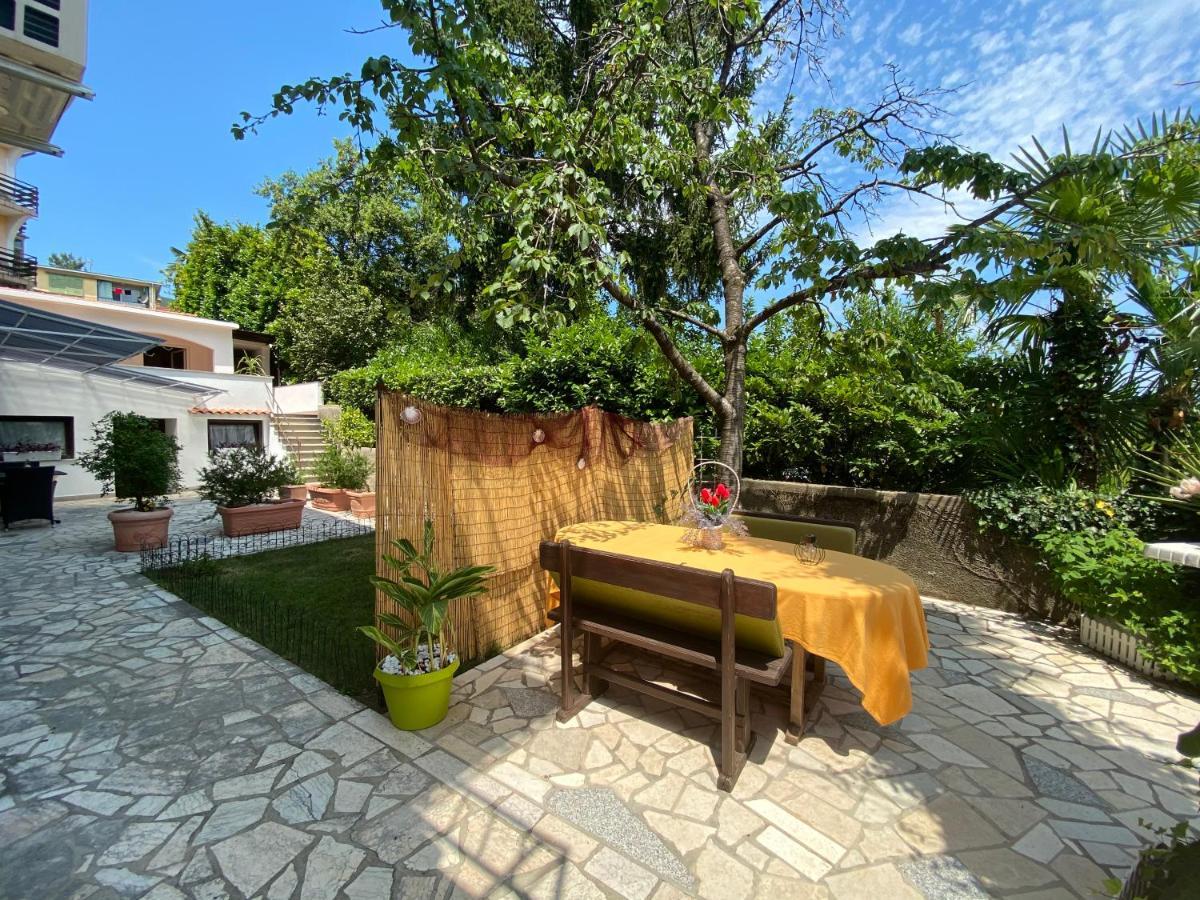 Guesthouse Villa Stanger Lovran Buitenkant foto